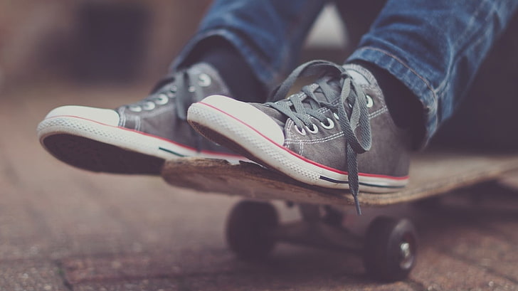 pair of gray-and-white sneakers, skateboard, low section, shoe, HD wallpaper