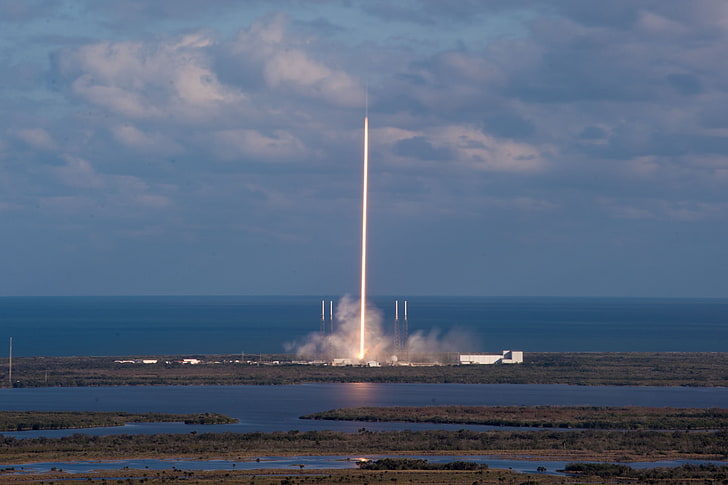 SpaceX, launch pads, long exposure, Cape Canaveral, sky, water, HD wallpaper