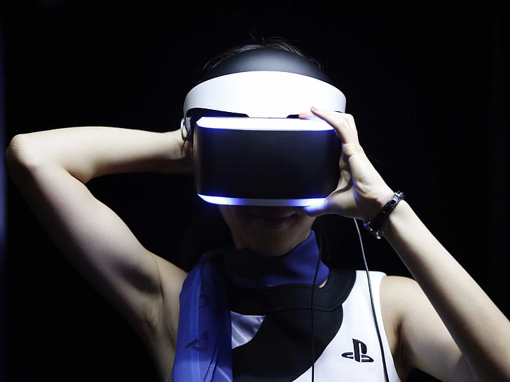 white and black Sony PS VR, playstation vr, virtual reality, virtual Reality Simulator