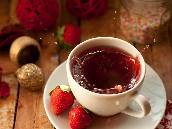 white ceramic cup, strawberries, tea, liquid, fruit, food and drink, HD wallpaper
