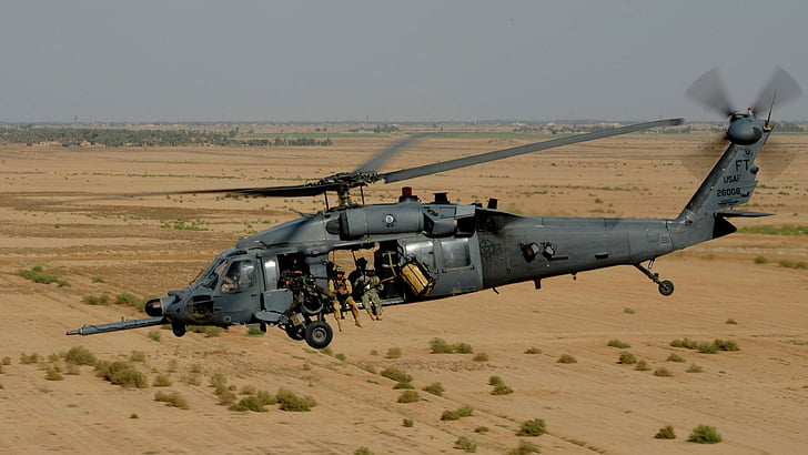 gray helicopter flying over desert at daytime, Sikorsky UH-60 Black Hawk
