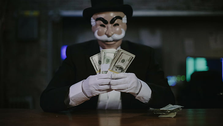 man in black suit holding bundle of money, Mr. Robot 2 season