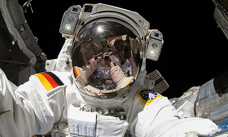space universe space station orbits orbital stations space suit german flag helmet self shots camera reflection earth esa, HD wallpaper