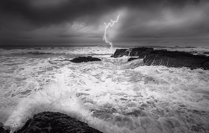big waves heating rock near thunder, Struck, bolt, flash  lightning, HD wallpaper