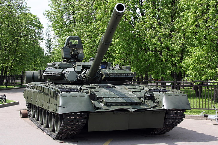 green battle tank, Park, the barrel, caterpillar, t-80, army