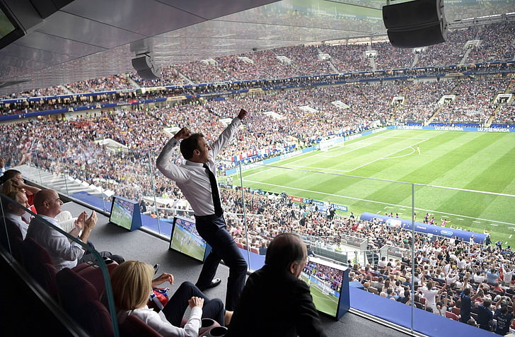 men's white dress shirt, Emmanuel Macron, FIFA World Cup, Russia