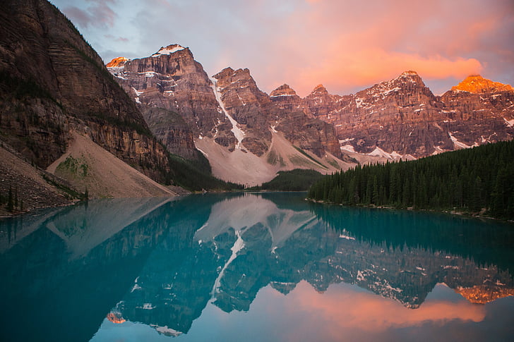 Moraine Lake in Banff National Park, Sunrise, Alberta, Canada, HD wallpaper