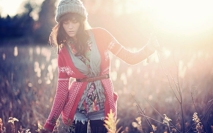 women, long hair, sunlight, woolly hat, sweater, women outdoors, HD wallpaper