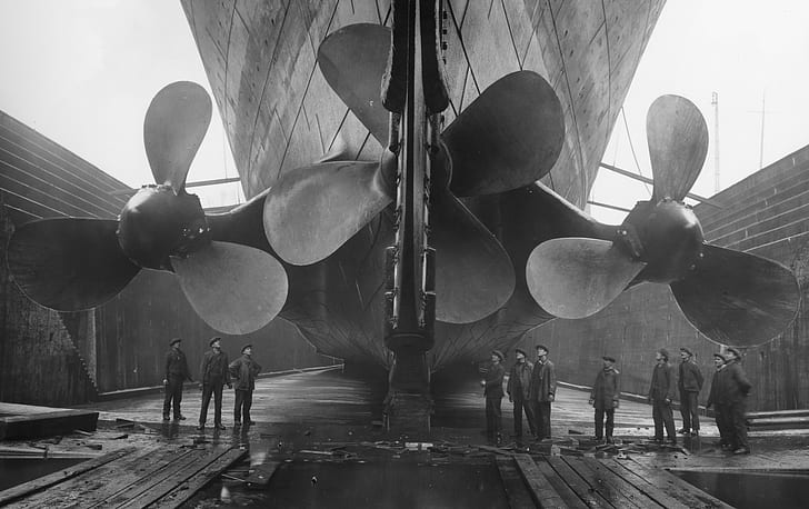 Titanic, monochrome, workers, ship, propeller, vintage, dock, HD wallpaper
