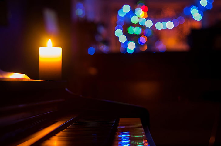 white pillar candle, untitled, candles, piano, macro, colorful