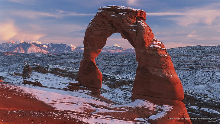 Delicate Arch at Sunset, Arches National Park, Utah, National Parks, HD wallpaper