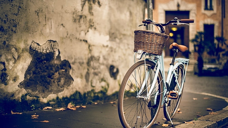 blue and white city bike, bicycle, street, urban, depth of field, HD wallpaper