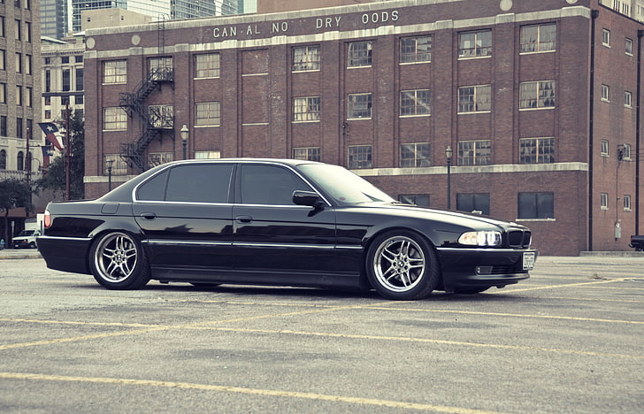 black BMW E39 sedan, building, home, Boomer, seven, e38, bumer, HD wallpaper
