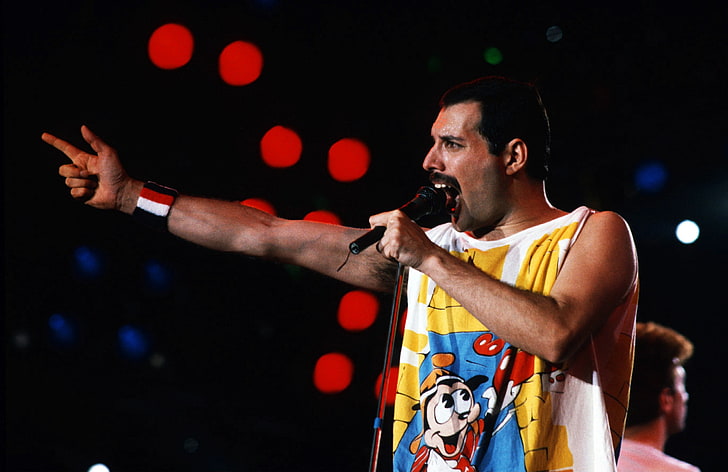 Freddie Mercurys yellow military jacket An iconic moment in fashion  CNN