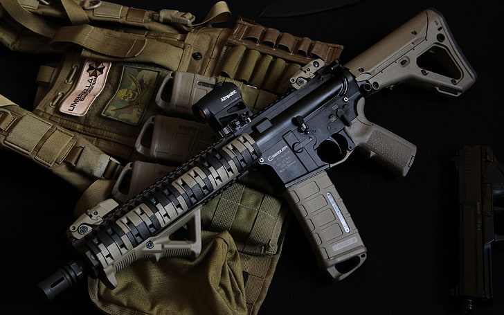 Daniel Defense MK18, brown and black Scar-H rifle, War & Army