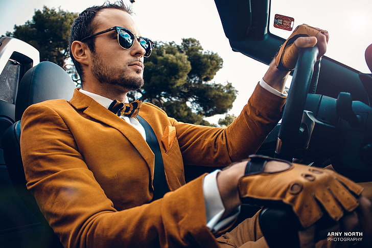 men's brown notched lapel suit jacket, BMW, BMW Z4, driving, car, HD wallpaper