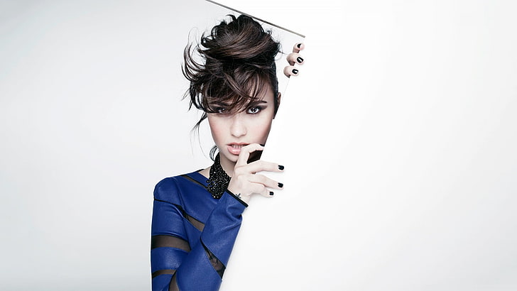woman wearing blue long-sleeved shirt, brunette, model, face, HD wallpaper
