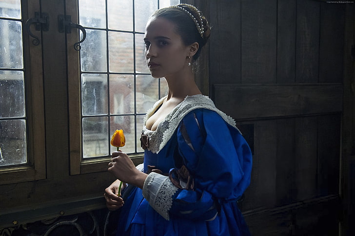 Alicia Vikander, Tulip Fever, best movies, one person, holding