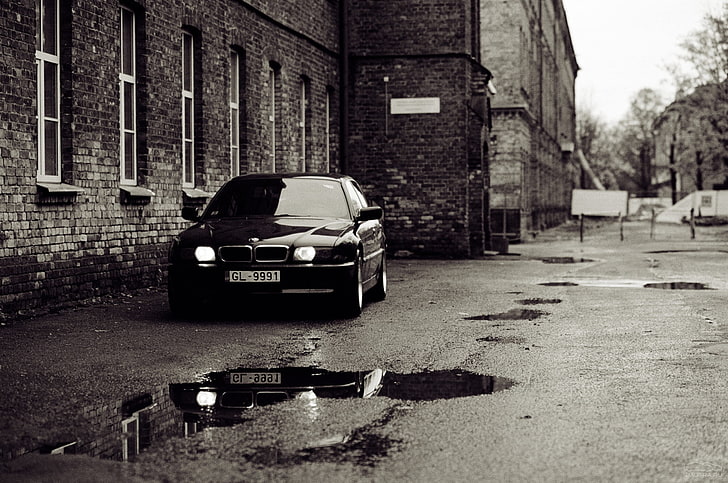 black BMW E39, house, overcast, street, the evening, yard, puddles
