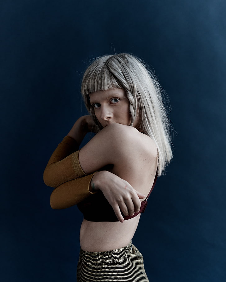 Aurora Aksnes, music, blond hair, studio shot, looking at camera, HD wallpaper
