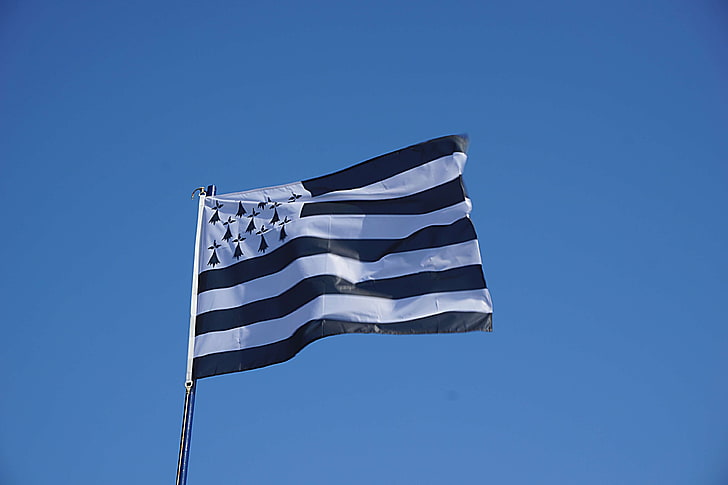 bleu, bretagne, ciel, drapeau, drapeau breton, flag, patriotism