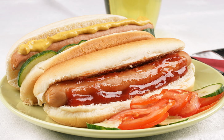 hotdog sandwich, sausage, bun, tomato, vegetables, food, hot Dog, HD wallpaper