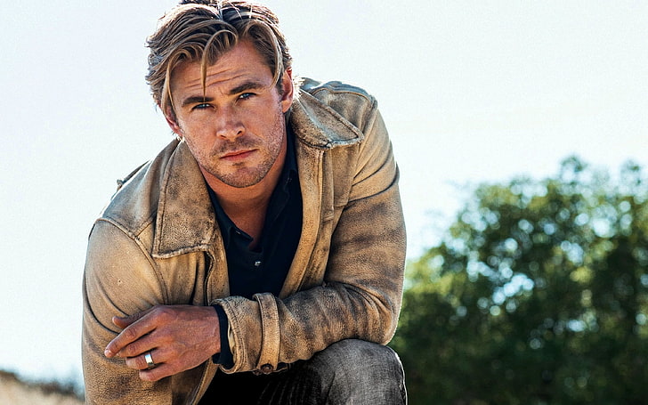 Chris Hemsworth 2015, men's brown leather jacket, Male Celebrities, HD wallpaper