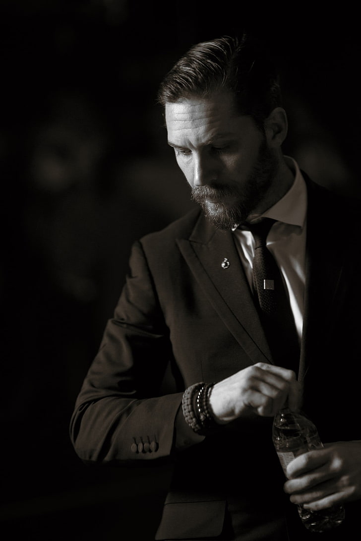 men's black and white suit, Tom Hardy, monochrome, adult, one person
