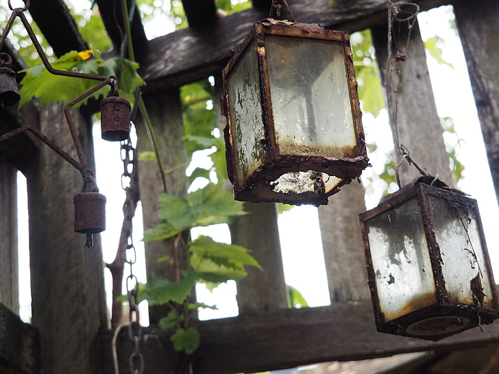 lantern, old, rust, lighting equipment, focus on foreground