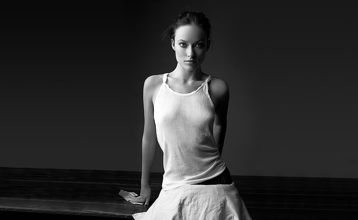 Olivia Wilde, women's tank top, Girls, one person, looking at camera