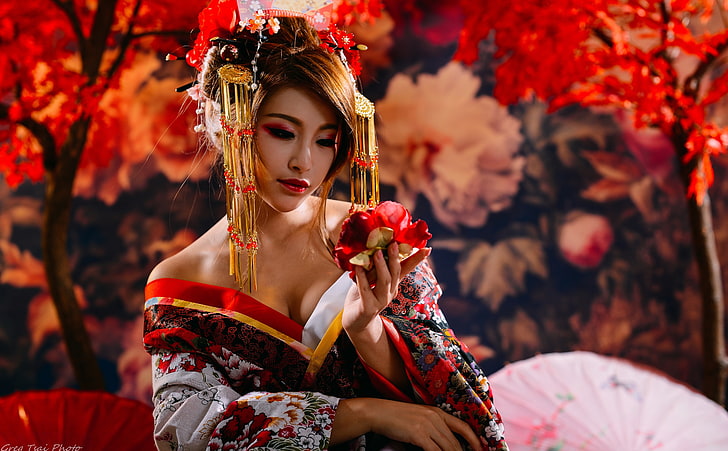 Japanese Woman, women's white, red, and yellow floral kimono dress