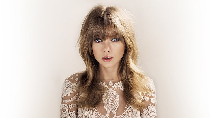 women's brown floral crew-neck top, Taylor Swift, looking at viewer, HD wallpaper