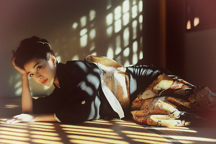 on the floor, women, Asian, geisha, one person, real people, HD wallpaper