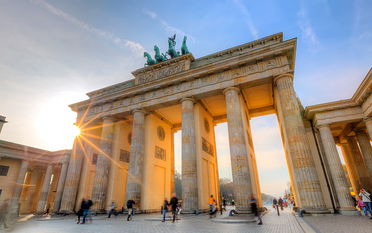 Brandenburg Gate In Berlin Germany 1800×2880, sky, architecture