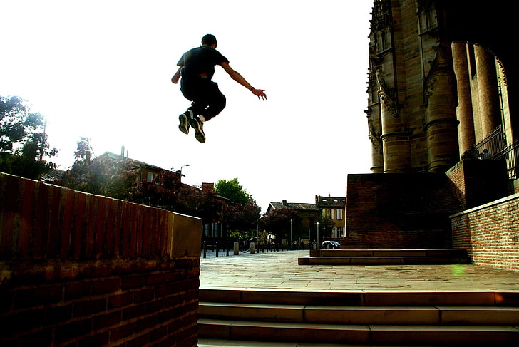 parkour, urban, jumping, mid-air, sport, stunt, sky, one person, HD wallpaper