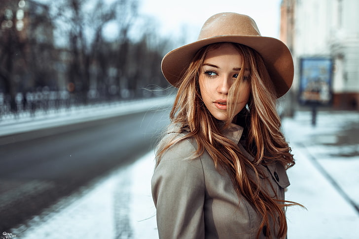 round brown hat, women, auburn hair, long hair, winter, snow