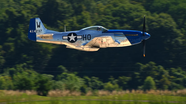 silver and blue monoplane, North American P-51 Mustang, aircraft