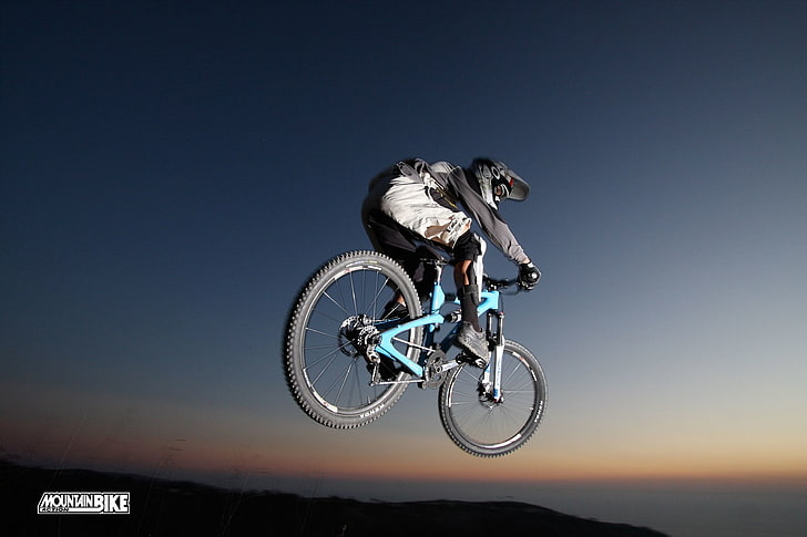 blue and white full-suspension mountain bike, Sports, Bicycle, HD wallpaper