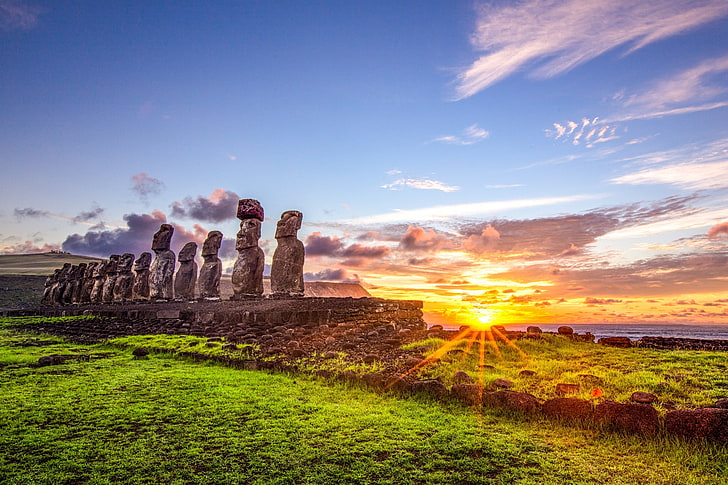 Moai, Easter Island, statue, Chile, Rapa Nui, grass, sea, blue, HD wallpaper