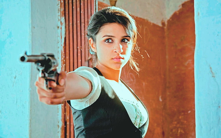 Parineeti Chopra With Gun, women's black and gray top, Bollywood Celebrities
