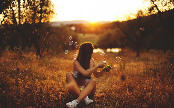 bubbles, women outdoors, sunset, sunlight, HD wallpaper