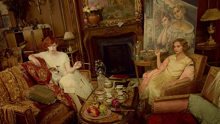 two women sit inside living room painting, The Danish Girl, Eddie Redmayne