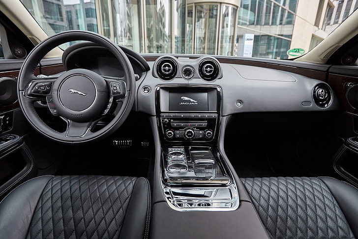 Jaguar C-X17 concept (2013) design boss Ian Callum on interior design | CAR  Magazine