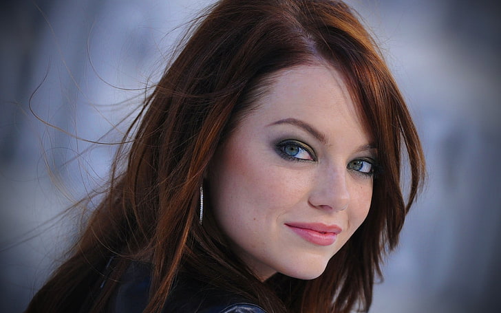 Emma Stone, women, redhead, smiling, looking at viewer, actress