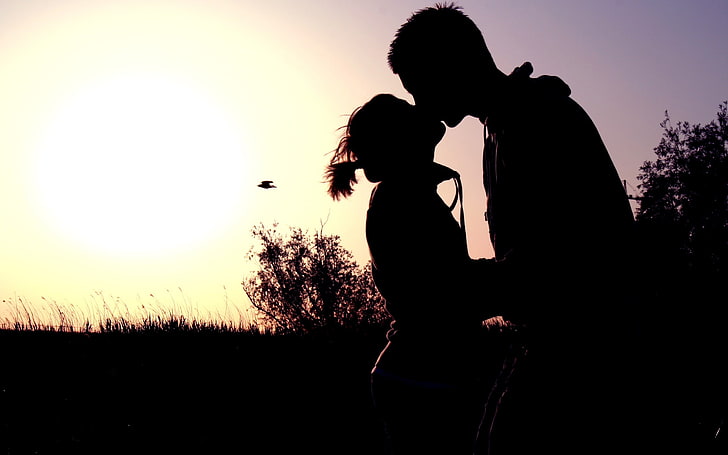 silhouette of man and woman, love, kissing, couple, men, sunset, HD wallpaper