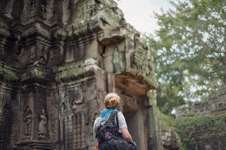 traveller, ruin, bag, Cambodia, women, women outdoors, blonde, HD wallpaper