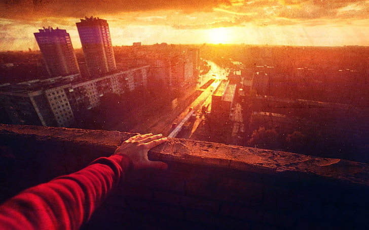 red sleeve, city, cityscape, sunset, hands, sky, sunlight, landscape, HD wallpaper