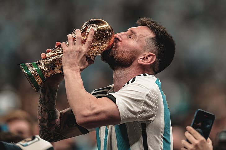 Lionel Messi Celebration: Lionel Messi luôn là tâm điểm của mọi cuộc đua danh hiệu lớn. Cùng xem lại những cảm xúc hạnh phúc của anh trong những cuộc vô địch đầy kịch tính.