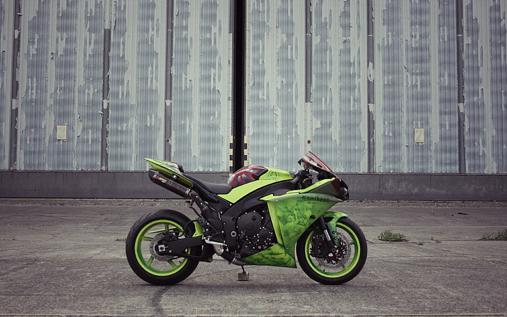 green and black sports bike, wall, the building, motorcycle, profile, HD wallpaper