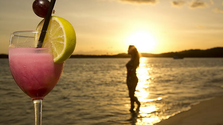 cocktails, women outdoors, depth of field, sunset, beach, enjoying, HD wallpaper